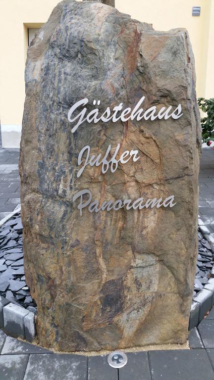 Gaestehaus Jufferpanorama Brauneberg Exterior foto