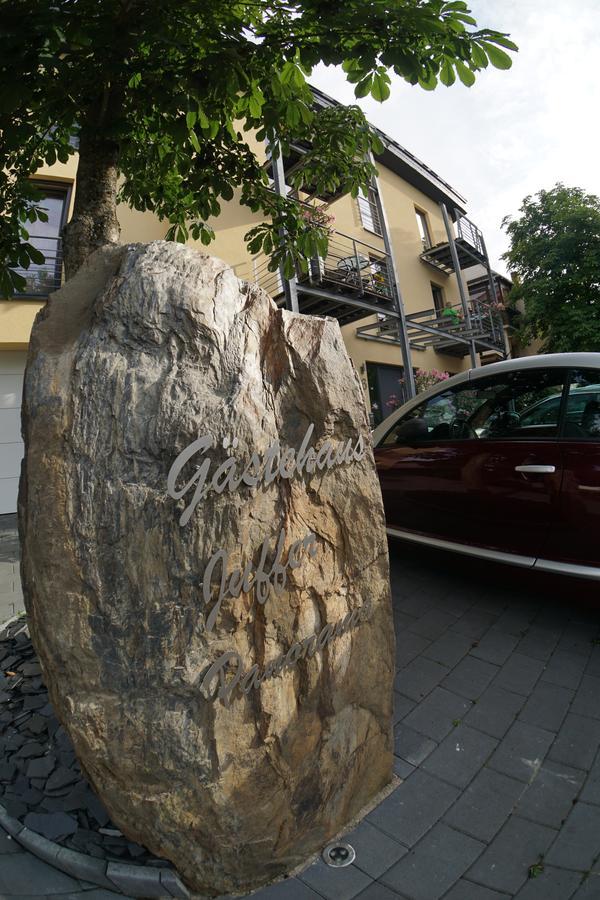 Gaestehaus Jufferpanorama Brauneberg Exterior foto